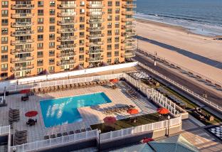 10 West Apartments in Long Beach, NY
